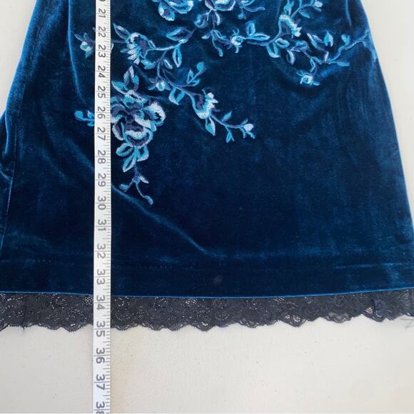 WHBM Teal Velvet Lace Trim Floral Embroidered Flounce Sleeve Dress XS Petite - Picture 7 of 11